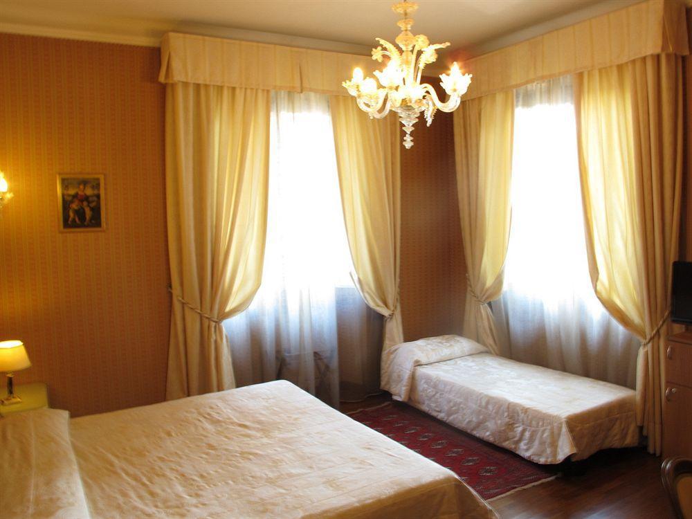 C-Hotels De Rose Palace Firenze Eksteriør billede