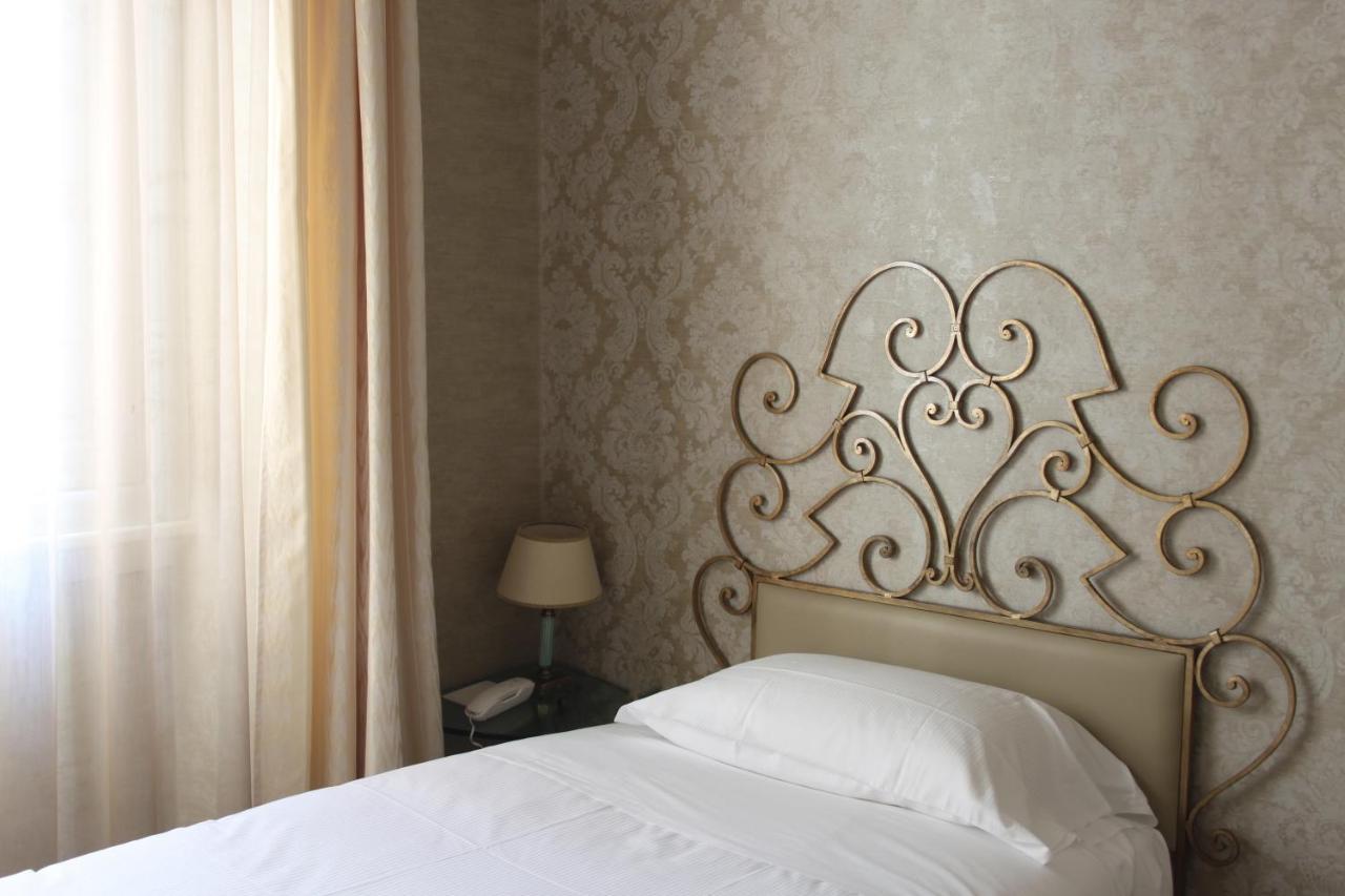 C-Hotels De Rose Palace Firenze Værelse billede